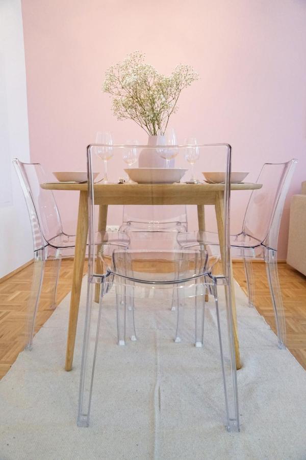Vibrant Design Apartments - Full Kitchen - Wi-Fi - 18 Mins To City Centre Wien Exteriör bild