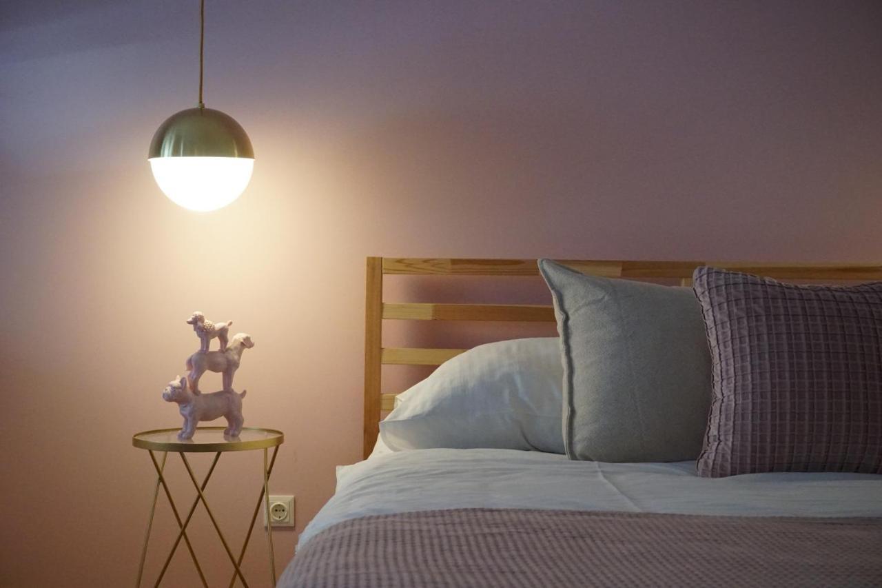 Vibrant Design Apartments - Full Kitchen - Wi-Fi - 18 Mins To City Centre Wien Exteriör bild