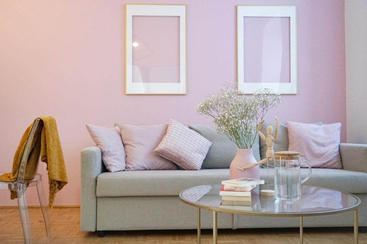 Vibrant Design Apartments - Full Kitchen - Wi-Fi - 18 Mins To City Centre Wien Exteriör bild